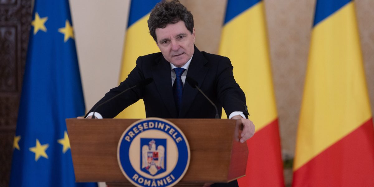 Nicușor Dan: Bugetul pe 2026, adoptat în martie, în ciuda tensiunilor din coaliție Președintele României, Nicușor Dan, a anunțat că bugetul pentru anul 2026 va fi adoptat în luna martie, în ciuda discuțiilor aprinse existente în cadrul coaliției de guvernare