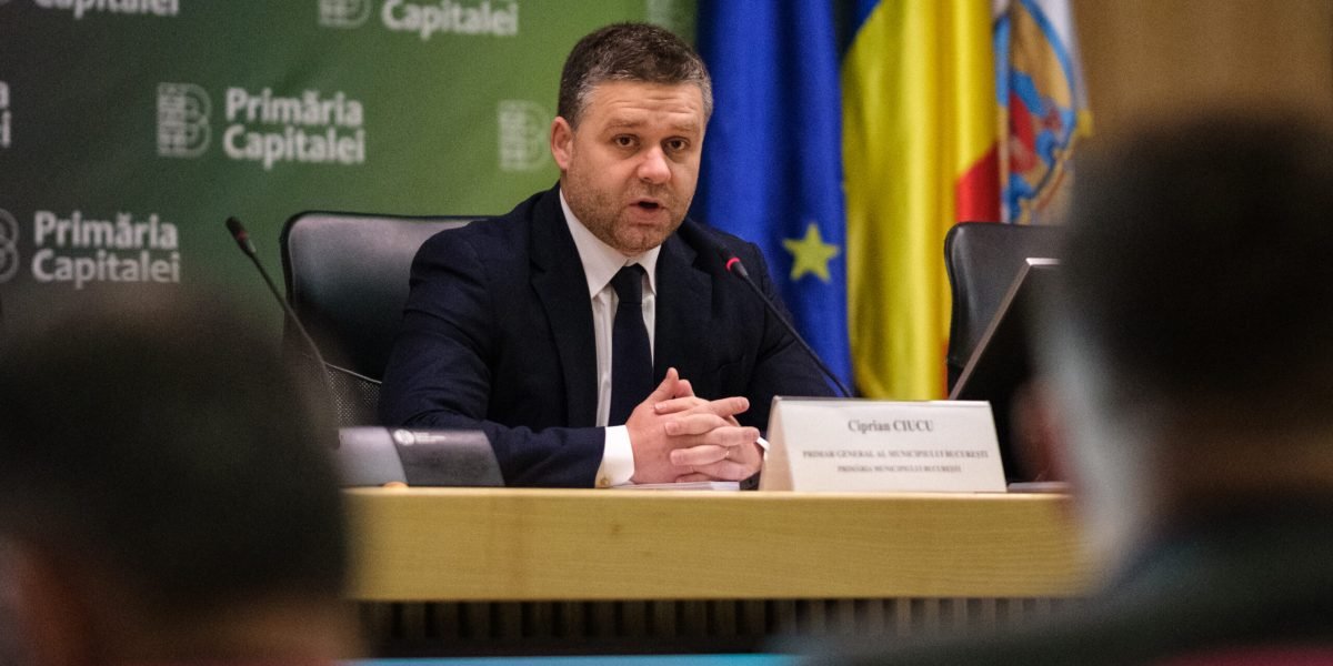 Blocaj total la Consiliul General: Ședința se amână din lipsă de cvorum Consiliul General al Municipiului București (CGMB) a eșuat din nou, vineri, să își desfășoare ședința din lipsa cvorumului necesar, marcând o nouă rundă de blocaj politic care paralizează activitatea legislativului