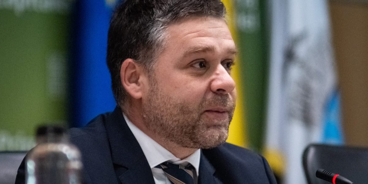 Ciucu, despre o posibilă candidatură la prezidențiale: Prioritatea mea este un nou mandat de primar general Primarul general al Capitalei, Ciprian Ciucu, a evitat să ofere un răspuns clar cu privire la eventuala sa candidatură la alegerile prezidențiale