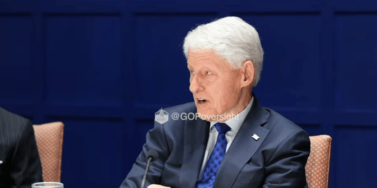 WASHINGTON (TNND) – Comisia de Supraveghere a Camerei Reprezentanților din SUA a publicat luni transcrierea integrală a depoziției fostului președinte Bill Clinton, în legătură cu legăturile sale cu controversatul finanțator Jeffrey Epstein