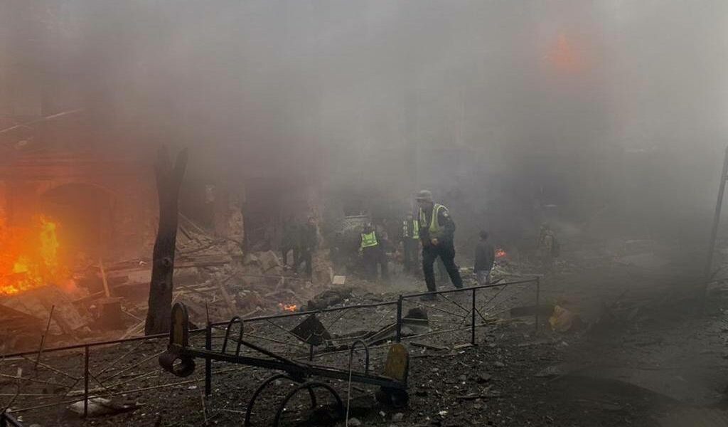 Doi morți și zece răniți în urma atacului rusesc la Harkov