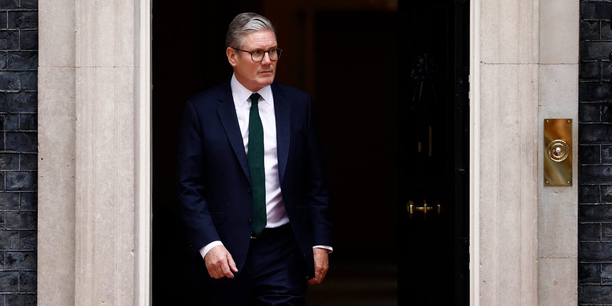 Trump critică Marea Britanie și îl apreciază pe Macron pentru relația cu SUA Fostul președinte american Donald Trump a criticat Marea Britanie pentru modul în care a gestionat relația cu Statele Unite, în contextul unor posibile acțiuni militare împotriva Iranului