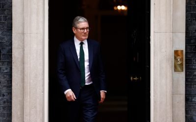 Trump critică Marea Britanie și îl apreciază pe Macron pentru relația cu SUA Fostul președinte american Donald Trump a criticat Marea Britanie pentru modul în care a gestionat relația cu Statele Unite, în contextul unor posibile acțiuni militare împotriva Iranului