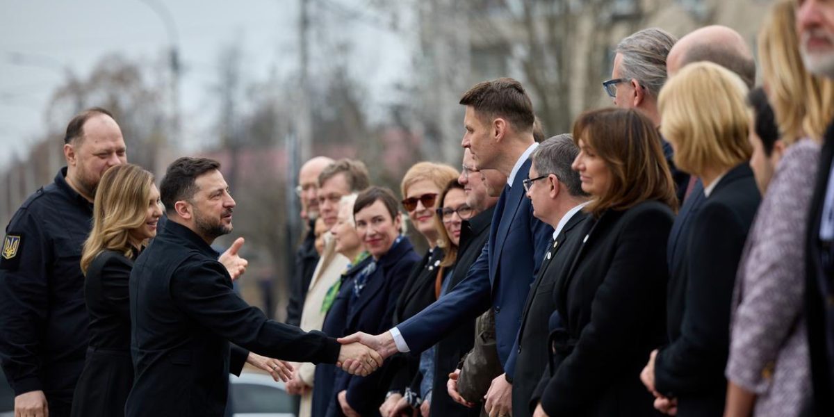 Abrudean, la Bucea. Zelenski, prezent la comemorare