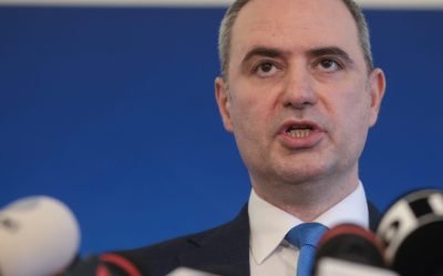 Moody’s confirmă ratingul României, dar atrage atenția asupra deficitului Agenția de evaluare financiară Moody’s a reconfirmat ratingul de credit al României, subliniind potențialul de creștere economică pe termen mediu și reziliența țării în fața șocurilor externe