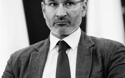 MAE pregătește un zbor charter pentru românii afectați de conflictul din Qatar Ministerul Afacerilor Externe (MAE) organizează un zbor charter din Riad spre București pentru românii aflați în Qatar, afectați de tensiunile din Orientul Mijlociu