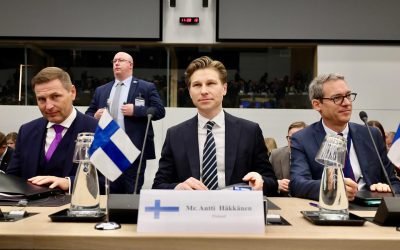 Finlanda relaxează interdicția privind armele nucleare Helsinki va permite importul, transportul și stocarea de arme nucleare pe teritoriul său, conform declarațiilor ministrului Apărării, Antti Häkkänen