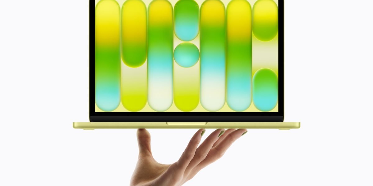 Apple lansează cel mai ieftin MacBook Nou, află detaliile