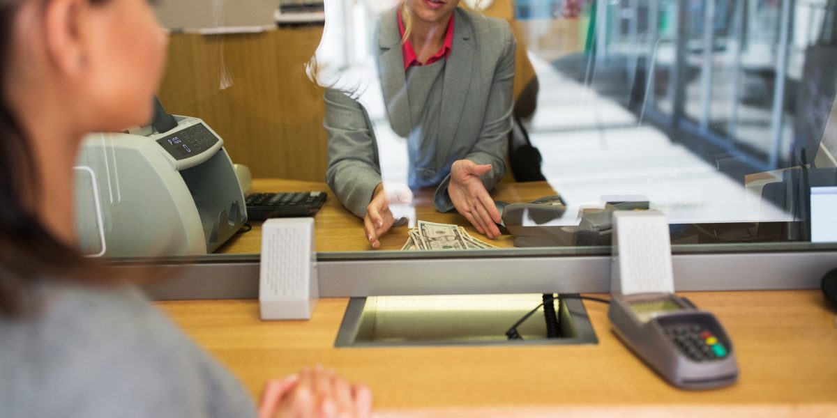 Banca Transilvania, un brand românesc de peste un miliard de dolari Banca Transilvania, o instituție financiară de importanță majoră pe piața românească, a reușit să își consolideze poziția la nivel global, valoarea brandului depășind un miliard de dolari în anul 2026