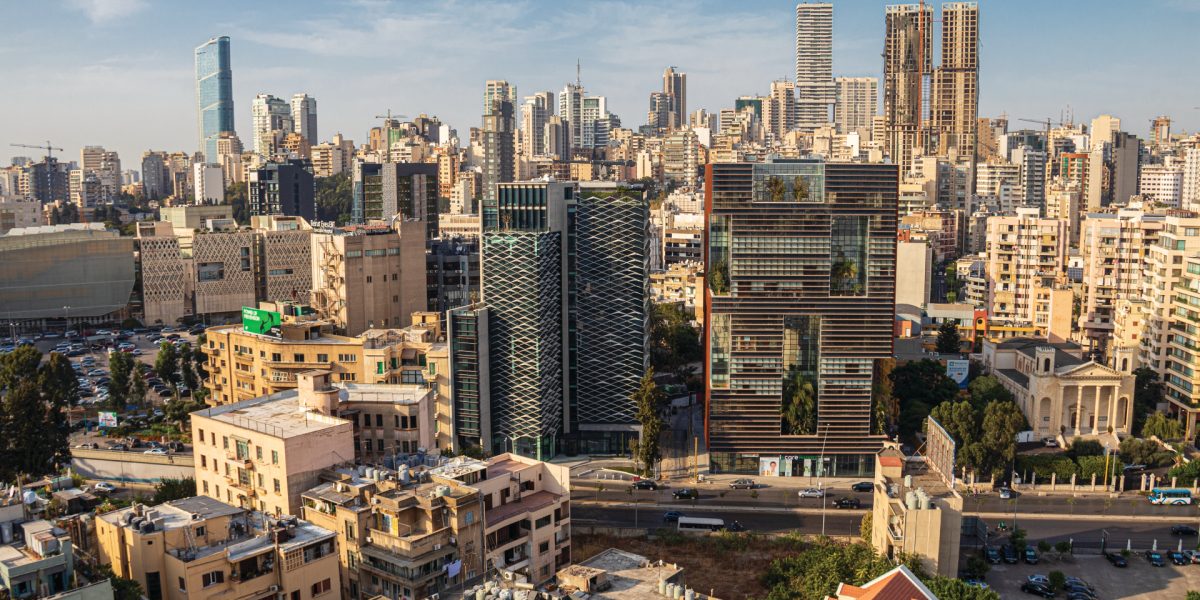 Panică în Beirut: Sute de mii de oameni fug din capitala Libanului Sute de mii de oameni fug din Beirut, capitala Libanului, după ce armata israeliană a emis ordine de evacuare pentru mai multe cartiere