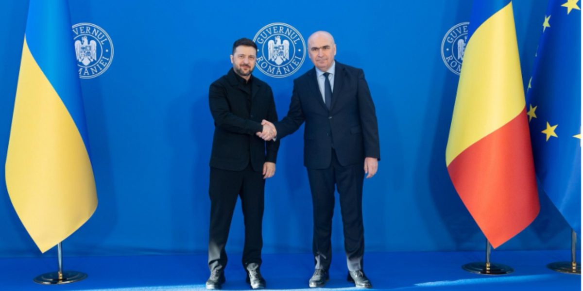 Bolojan și Zelenski discută despre consolidarea relațiilor bilaterale și proiecte comune Premierul României, Ilie Bolojan, și președintele Ucrainei, Volodimir Zelenski, s-au întâlnit recent la Palatul Victoria pentru a discuta despre aprofundarea Parteneriatului Strategic dintre cele două țări