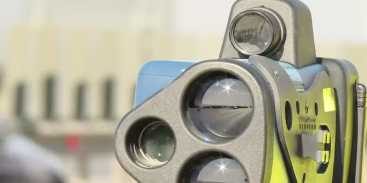 Șoferiță prinsă cu 224 km/h pe litoral: permisul suspendat pentru patru luni O femeie în vârstă de 32 de ani a fost depistată de polițiștii rutieri conducând cu o viteză extrem de mare pe Drumul Național 39, între Eforie Nord și Eforie Sud