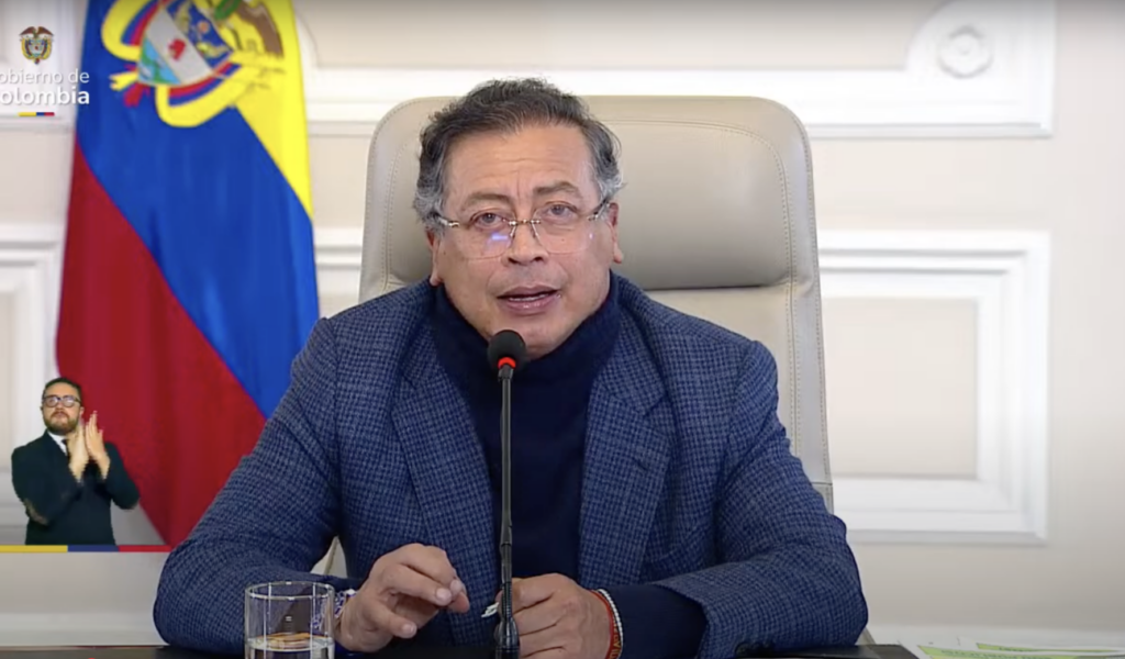 Ancheta în Statele Unite vizează posibile legături ale președintelui columbian cu traficanții de droguri Justiția americană investighează posibile legături ale președintelui Columbiei, Gustavo Petro, cu traficanți de droguri, conform informațiilor apărute vineri în presa internațională