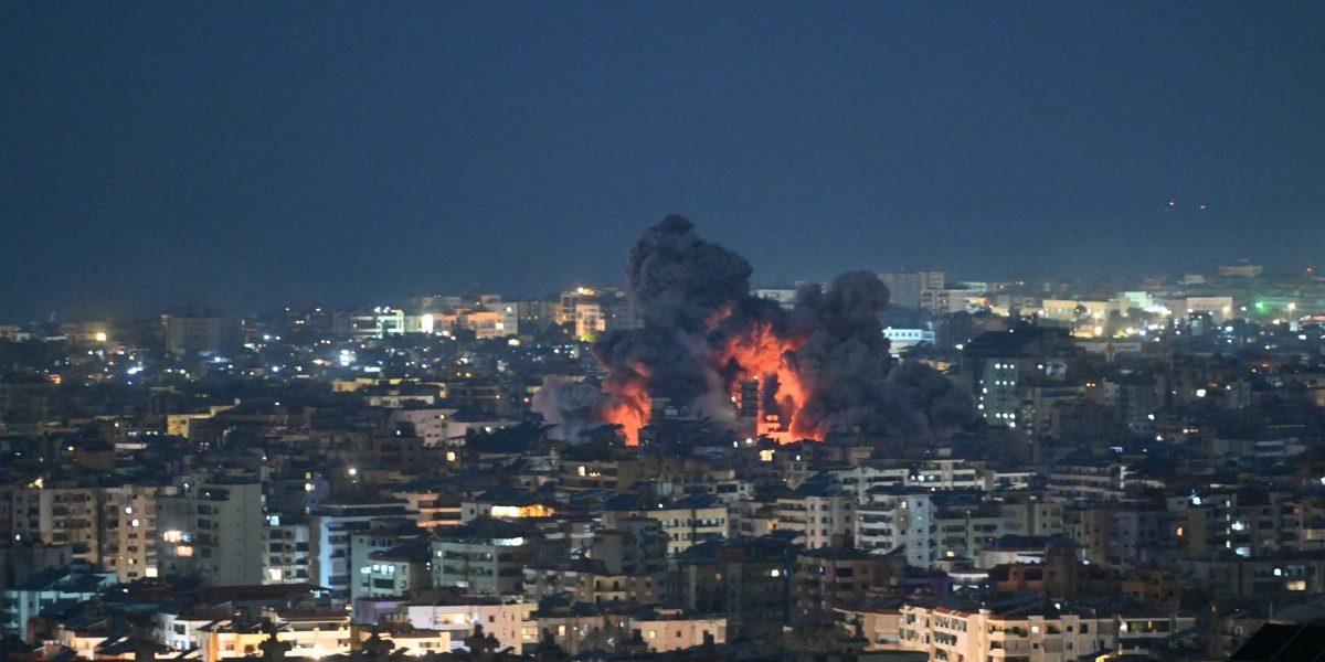 România activează mecanismul european de protecție civilă pentru a repatria cetățeni din Orientul Mijlociu România a activat mecanismul european de protecție civilă, o mișcare care va facilita repatrierea cetățenilor români aflați în Orientul Mijlociu