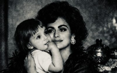 Maurice Munteanu, juratul „The Ticket”, își celebrează mama printr-un mesaj emoționant Maurice Munteanu, cunoscut jurat de la emisiunea „The Ticket” și blogger de fashion, a publicat o serie de fotografii pe rețelele sociale cu ocazia Zilei Femeii din acest an