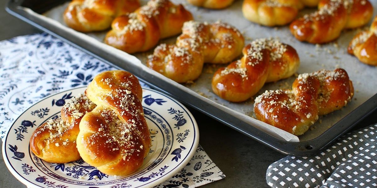 Mucenicii perfecți: secretul siropului echilibrat și sfaturi practice pentru un desert reușit Pregătirea mucenicilor, dulciul tradițional nelipsit de pe mesele românilor în ziua de 9 martie, presupune atenție la detalii pentru a obține un gust perfect