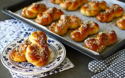 Mucenicii perfecți: secretul siropului echilibrat și sfaturi practice pentru un desert reușit Pregătirea mucenicilor, dulciul tradițional nelipsit de pe mesele românilor în ziua de 9 martie, presupune atenție la detalii pentru a obține un gust perfect