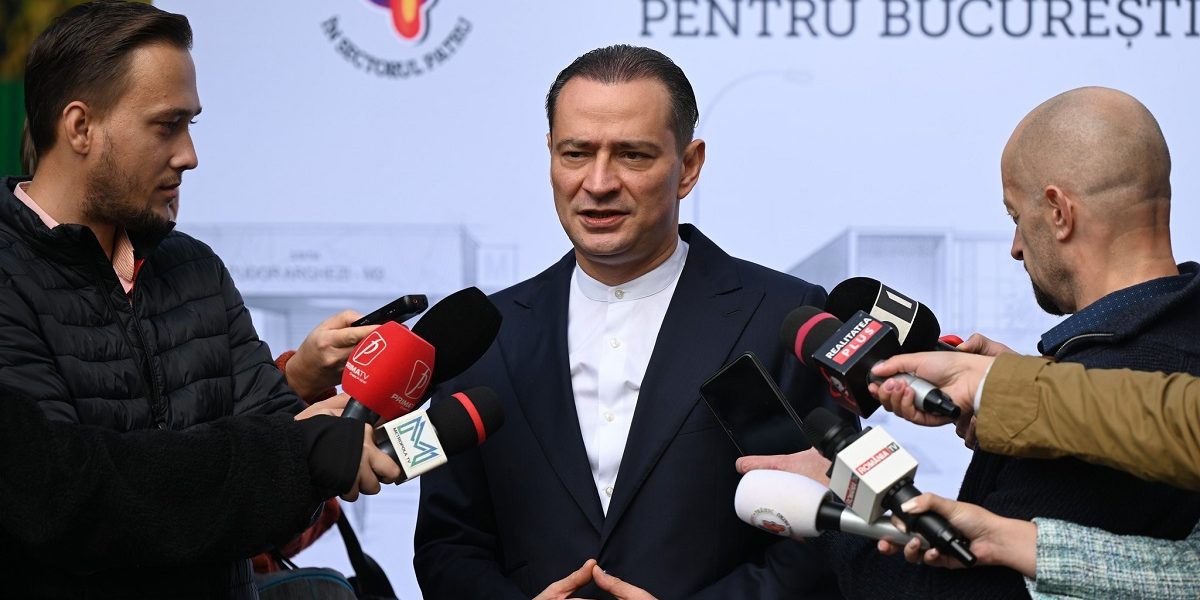 Băluță critică planurile de reducere a personalului din Primăria Generală Primarul Sectorului 4, Daniel Băluță, a declarat luni că reducerea schemei de personal la nivelul Primăriei Municipiului București este „binevenită”, dar a subliniat necesitatea ca economiile realizate să fie direcționate către investiții