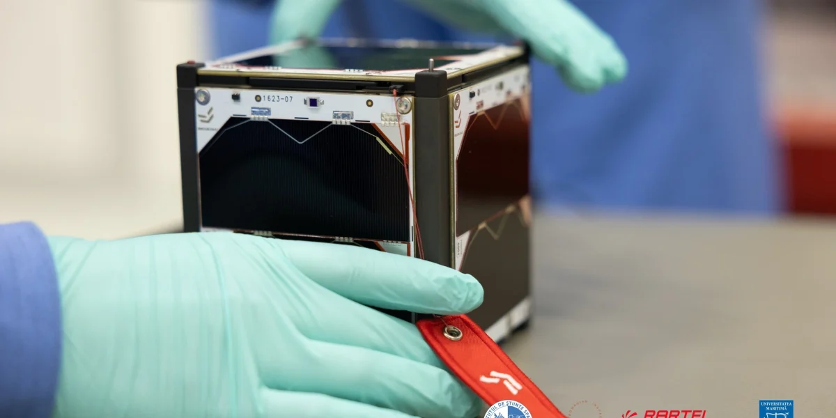 Emisar, satelitul românesc, lansat de SpaceX astăzi