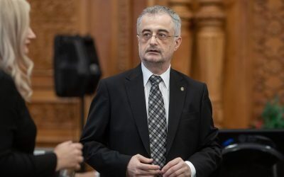 Andronache acuză PSD de intenții ascunse în dezbaterea bugetului Deputatul PNL Gabriel Andronache a acuzat Partidul Social Democrat de utilizarea amendamentelor la legea bugetului ca pretext pentru a destabiliza coaliția de guvernare