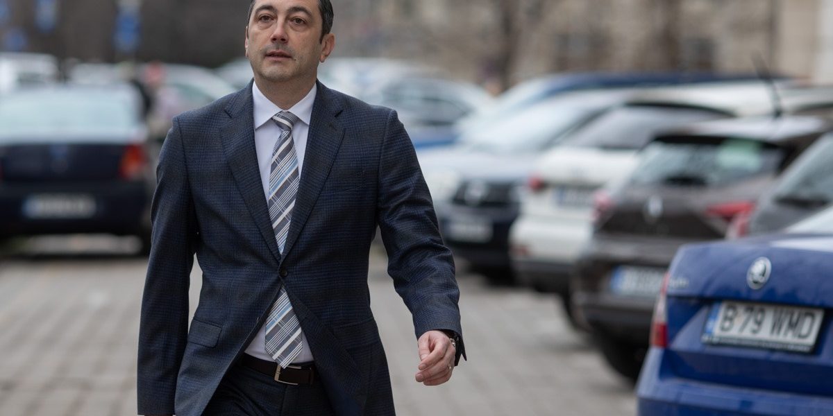 Florența, prins cu minciuna la CSM? Discrepanțe în cazul „Lin II” Procurorul general al României, Alexandru Florența, a dat senzația că nu a fost pe deplin sincer în timpul interviului susținut în fața Secției pentru procurori a CSM