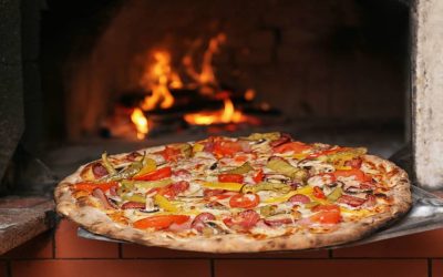 Pizza la greu: lanțurile de restaurante se confruntă cu dificultăți și închiderea locațiilor Bucuria iubitorilor de pizza ar putea fi umbrită de o realitate amară: dificultățile economice din sectorul fast-food au dus la închiderea a sute de restaurante și chiar la falimente pentru unele francize