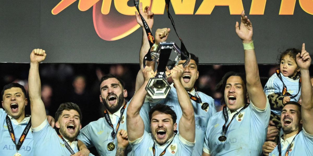 Franța, campioană la rugby după un meci epic cu Anglia Echipa națională de rugby a Franței a câștigat Turneul celor 6 Națiuni, ediția din acest an, după o confruntare dramatică cu Anglia