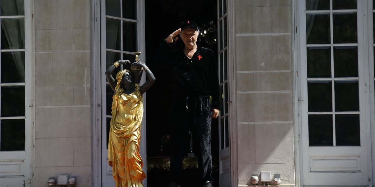 Omul cu ăştia doi: O poveste de viață