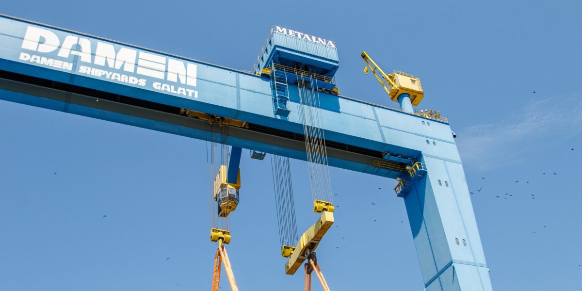 Guvernul asigură plata salariilor pentru angajații Liberty Galați și Damen Shipyards Mangalia, până de Paști Guvernul a aprobat, marți, prin hotărâre, plata salariilor angajaților de la Liberty Galați, Liberty Tubular Products Galați, Romaero SA și Damen Shipyards Mangalia