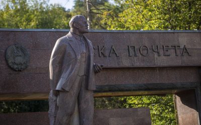 Ce soartă au partidele comuniste est-europene după 1989