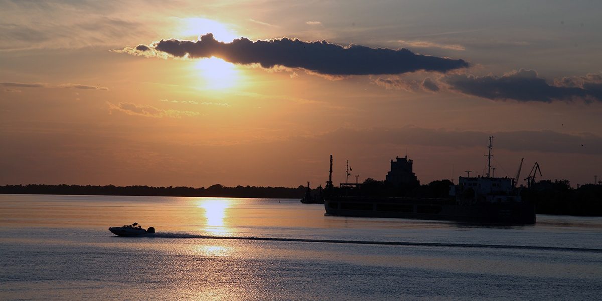 Aproape 2000 de litri de combustibil, recuperați din Dunăre