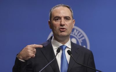 Surse: Ministrul finanțelor, alexandru nazare, implicat într-un accident rutier în București din cauza neacordării de prioritate