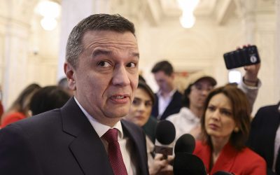 PSD exclude alianța cu AUR și un guvern minoritar Liderul PSD, Sorin Grindeanu, a anunțat vineri, 27 martie, după o întâlnire a partidului la Slatina, că social-democrații nu vor colabora cu Alianța pentru Unirea Românilor și nu vor susține un guvern fără o majoritate parlamentară clară