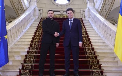 Zelenski, primit la Cotroceni: România și Ucraina, parteneriat strategic în discuție Președintele Ucrainei, Volodimir Zelenski, a sosit joi la București pentru o vizită oficială, a doua sa vizită în România după cea din octombrie 2023