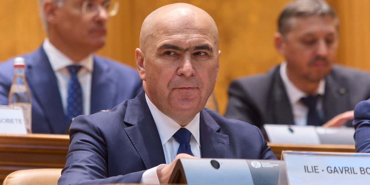 Bolojan: Bucureștiul are nevoie de înțelepciune, iar programul de guvernare ar fi putut limita contracția economică Premierul Ilie Bolojan a vorbit despre prioritățile sale pentru București, rotația guvernamentală din 2027, dar și despre situația economică și numirea procurorilor-șefi, într-o intervenție la B1 TV