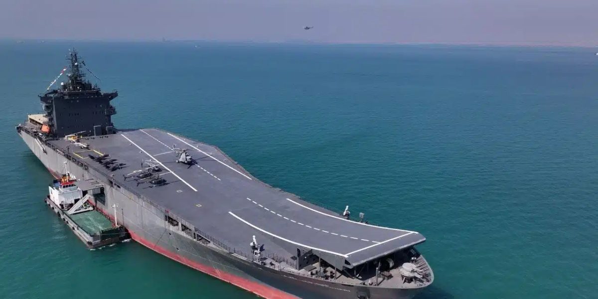 SUA lovește puternic flota iraniană, distrugând nave importante Forțele navale ale Statelor Unite au lansat o operațiune majoră, numită „Epic Fury”, împotriva flotei iraniene, având ca rezultat distrugerea mai multor nave de importanță strategică