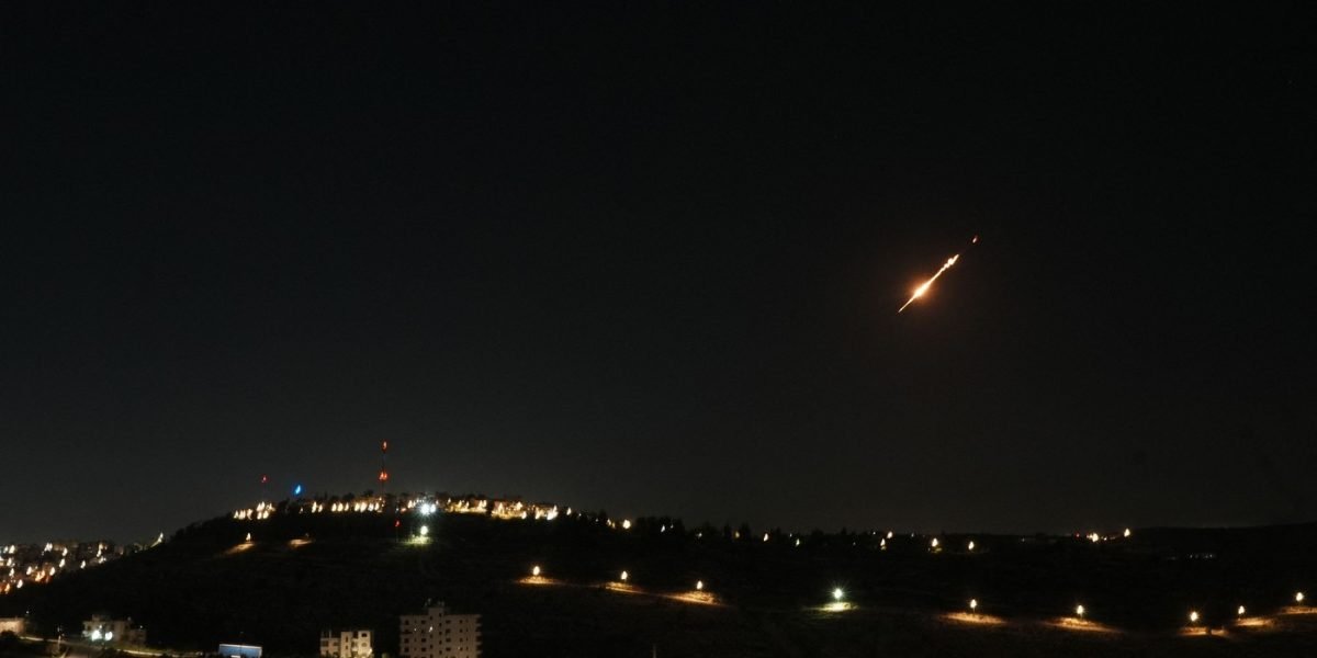 Numărul rachetelor lansate de Iran scade „în fiecare zi”, susține armata israeliană