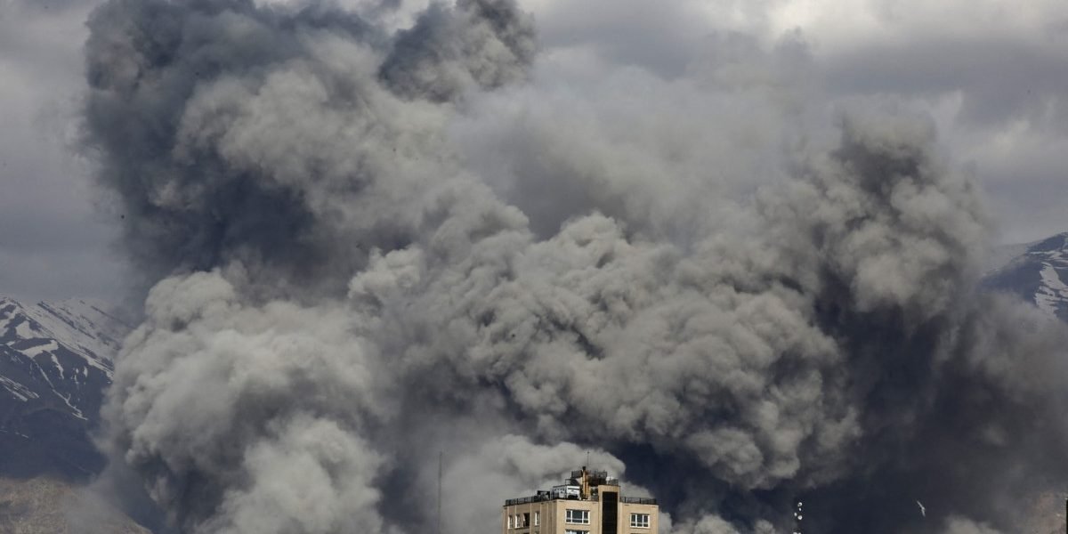 Război în Orientul Mijlociu, Ziua 3. Israelul a atacat din nou Teheranul. Șeful securităţii naționale: Iranul nu va negocia cu SUA