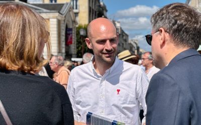 Ministrul francez de Externe condamnă îndepărtarea steagurilor UE de către primarii de extremă dreapta Parisul este scena unei dispute politice aprinse, generată de o decizie controversată luată de primarii nou aleși din rândul partidului de extremă dreapta Rassemblement National (RN)