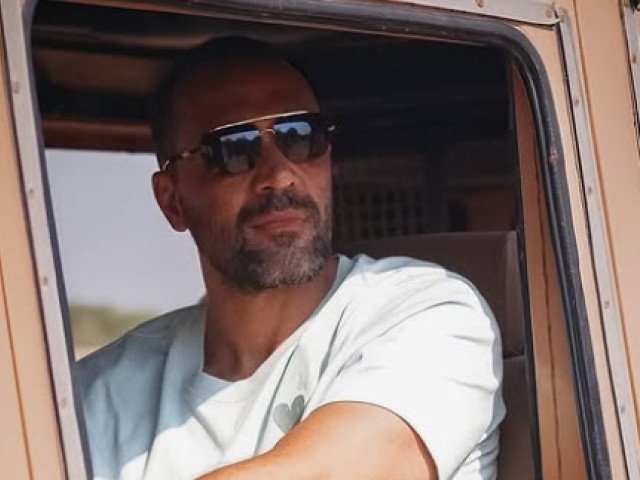 Alexandru Țiriac, blocat în Dubai, s-a întors în România: “EAU și liderii lor au reușit să mă surprindă din nou” Zeci de români au fost afectați de recentele evenimente din Orientul Mijlociu, fiind nevoiți să își întrerupă călătoriile sau chiar să rămână blocați în zonă