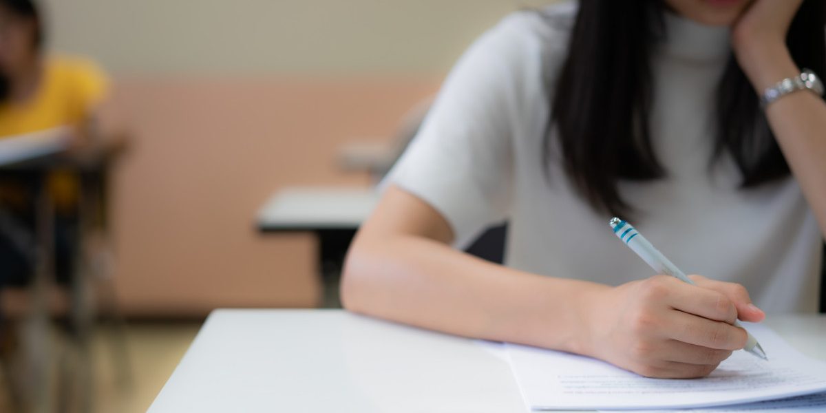 Simulare bac 2026: Azi, proba de română. Ce reguli trebuie să respecte elevii?