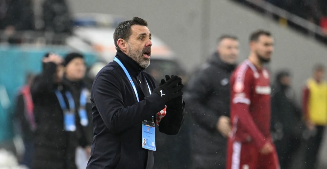 Kopic, antrenorul lui Dinamo, surprins de o ieșire nervoasă în timpul meciului din Cupa României Zeljko Kopic, cunoscut pentru calmul său pe banca tehnică, a avut o reacție neobișnuită în timpul meciului de cupă dintre Dinamo și Metalul Buzău