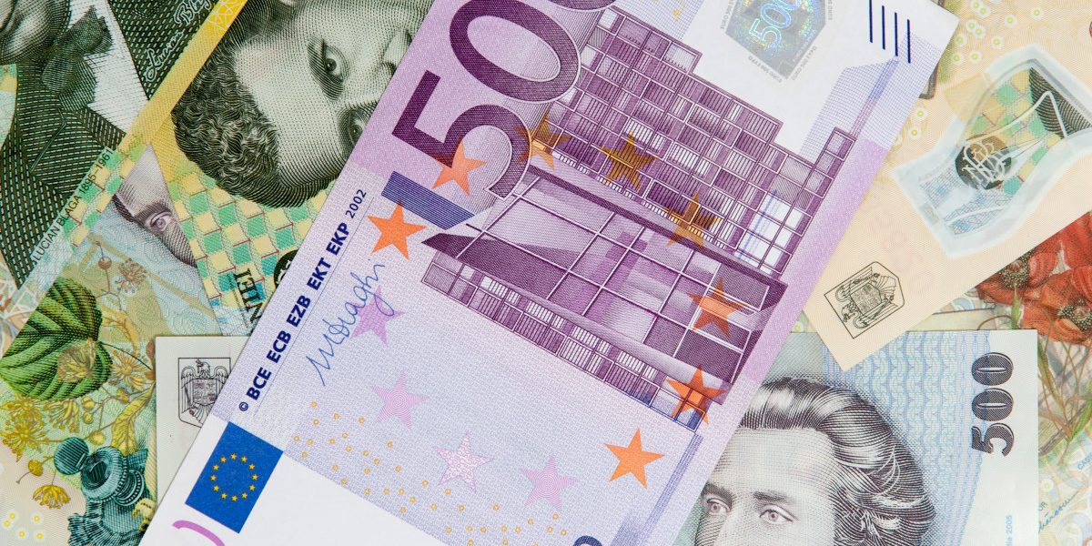 CURS BNR: Leul pierde masiv în fața Euro. Dolarul și Francul elvețian cresc puternic