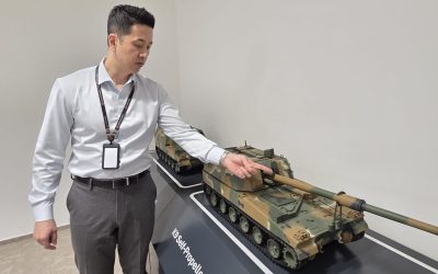 Hanwha Aerospace își extinde amprenta în România: O fabrică strategică la Petrești O nouă fabrică a Hanwha Aerospace, un important jucător din industria de apărare, a fost inaugurată la Petrești, județul Dâmbovița, reprezentând o investiție semnificativă pentru România