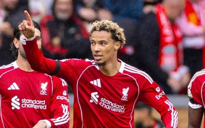 Liverpool – Tottenham, un duel cu amintiri vii și speranțe palide pentru Spurs Liverpool și Tottenham Hotspur se vor confrunta duminică pe Anfield, într-un meci cu o încărcătură emoțională aparte pentru „cormorani”