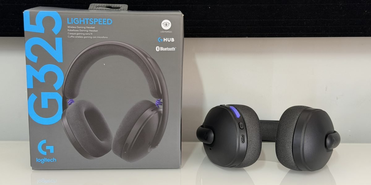 Logitech G325: O noua opțiune pentru pasionații de gaming și nu numai Logitech a lansat luna trecută noile căști G325, un model care promite o experiență audio versatilă, potrivită atât pentru sesiunile de gaming, cât și pentru utilizarea cotidiană