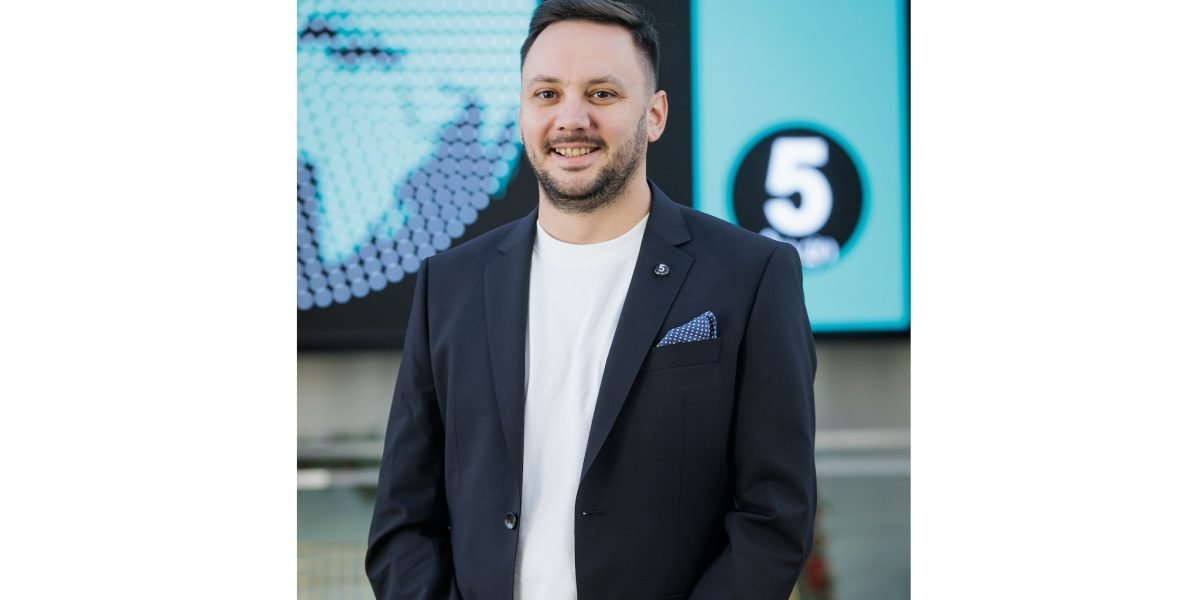 YouForum aduce la Sala Palatului dezbateri despre viitorul pieței muncii Bucureștiul găzduiește, timp de două zile, începând de astăzi, conferința YouForum