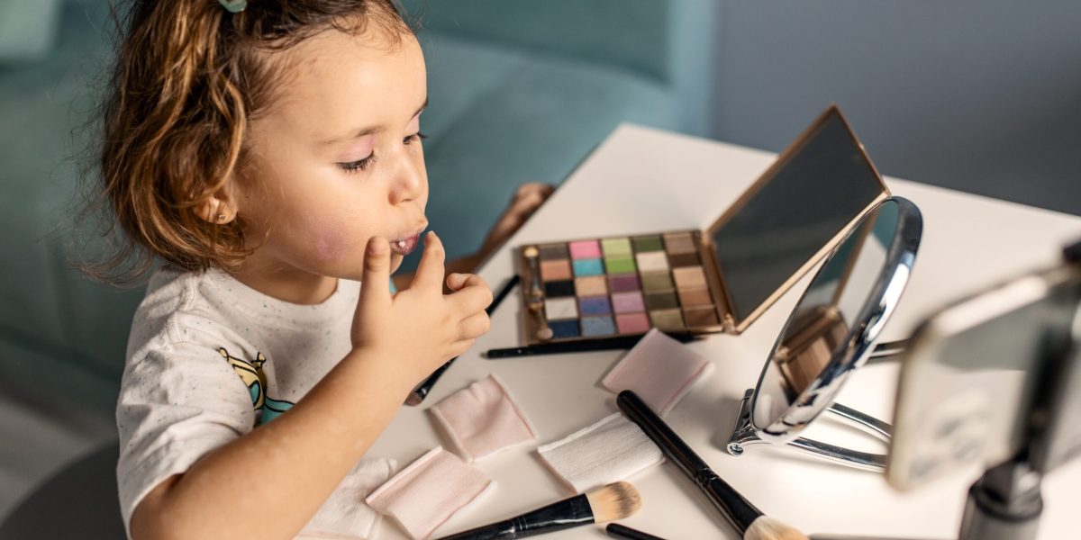 Necesitate sau vanitate? Părinții și specialiștii dezbat