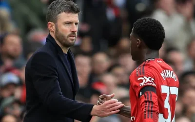 Manchester United și Aston Villa se luptă pentru puncte vitale în lupta pentru Champions League Manchester United, condusă de interimarul Michael Carrick, primește vizita lui Aston Villa pe Old Trafford duminică după-amiază, într-un meci crucial pentru ambițiile de Champions League ale ambelor echipe