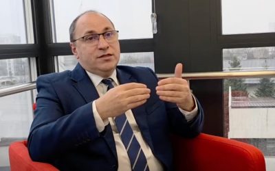 Mihai Dimian, propus pentru funcția de ministru al Educației Profesorul universitar doctor Mihai Dimian, rectorul Universității „Ștefan cel Mare” din Suceava, a fost desemnat pentru a prelua portofoliul Ministerului Educației și Cercetării